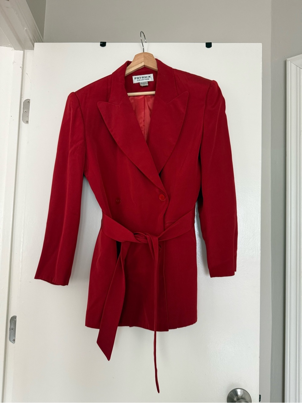 Patrick collection vintage 100% silk blazer in bright orange red